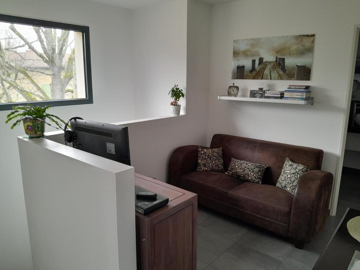 L'Olivier Apartment Mornant Ngoại thất bức ảnh